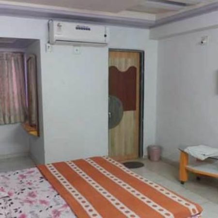 جاندي نجر Hotel Gokul المظهر الخارجي الصورة